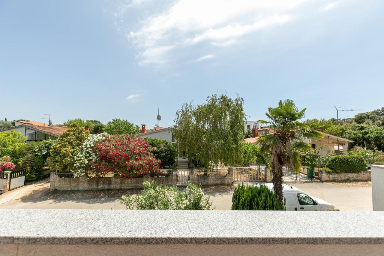 Apartments Korana พูลา ภายนอก รูปภาพ